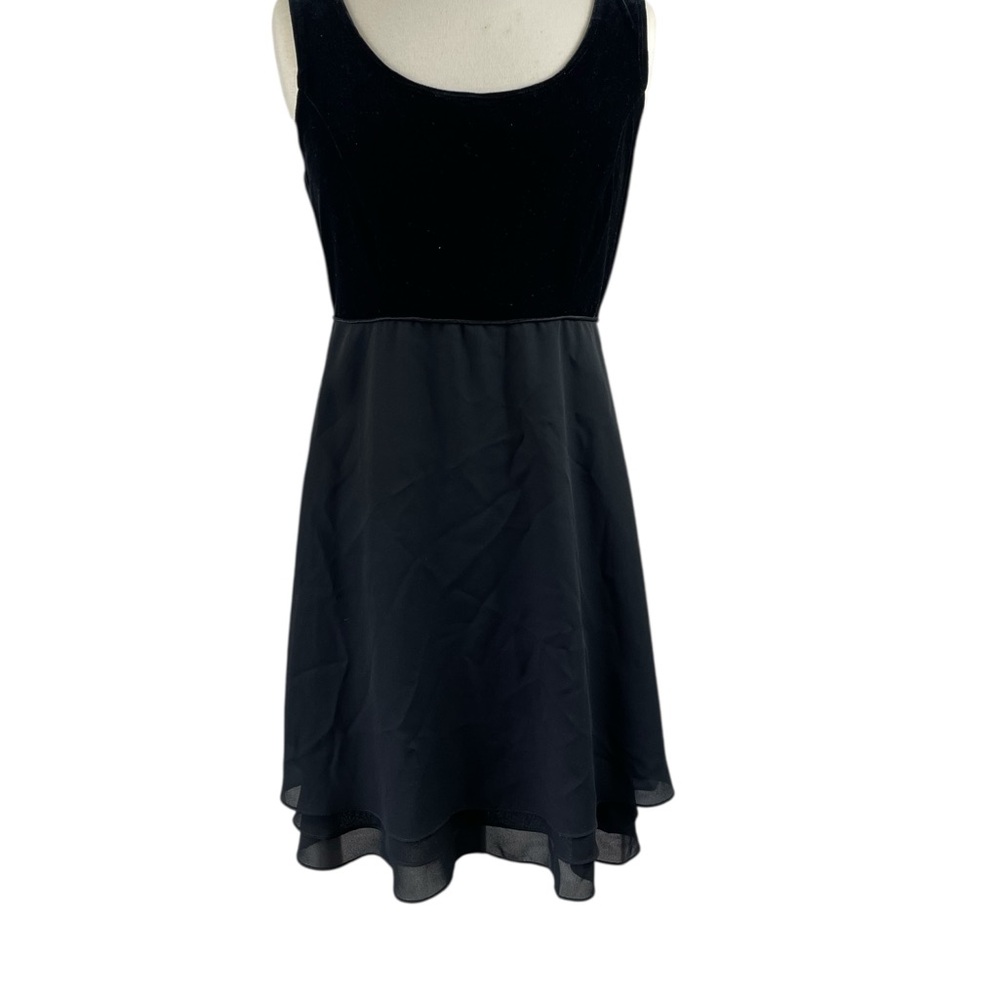 CDC Vintage Black Sleeveless Dress, Velvet Bodice,‎ Chiffon Layered Body, Size 8